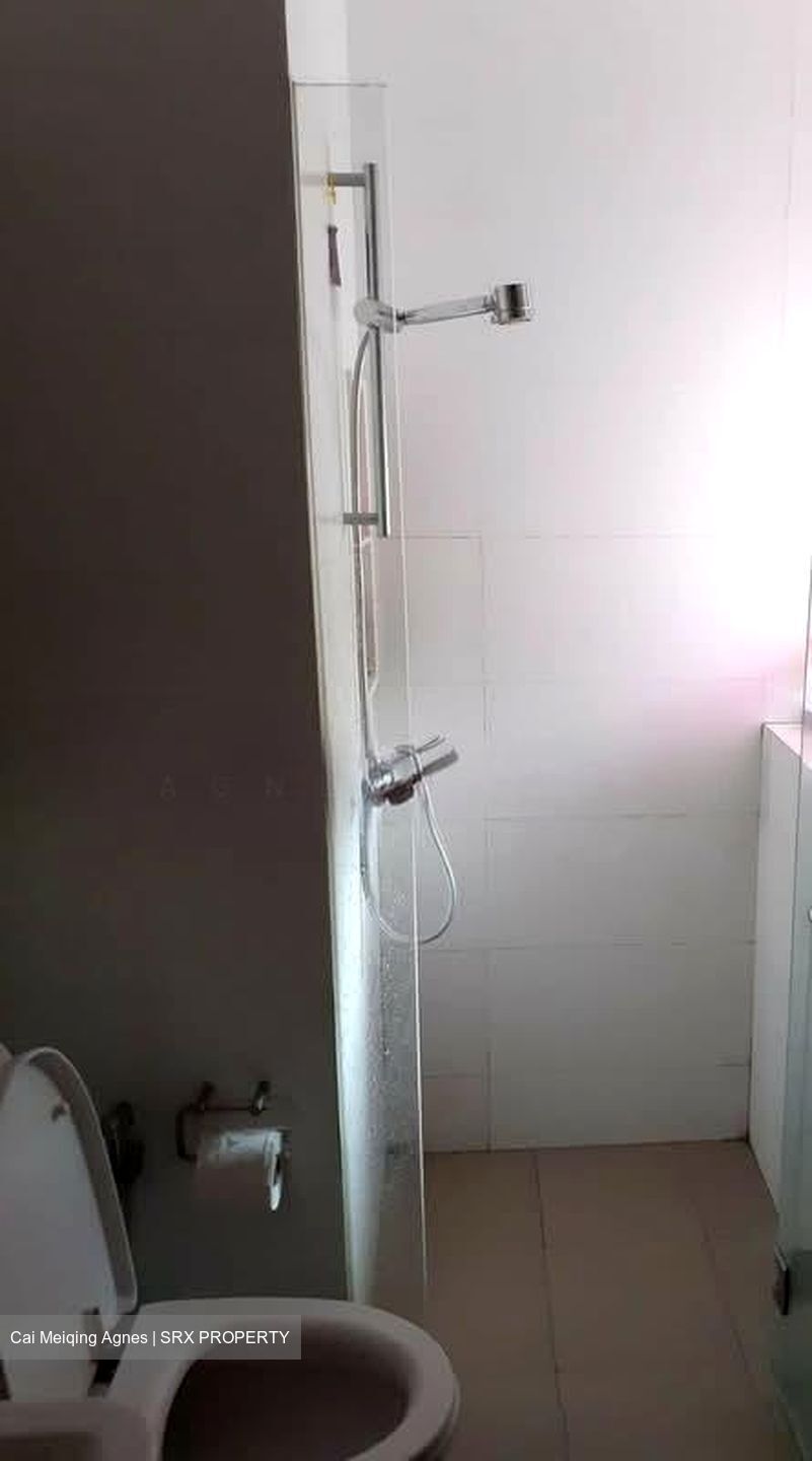 Le Reve (D14), Condominium #560955631